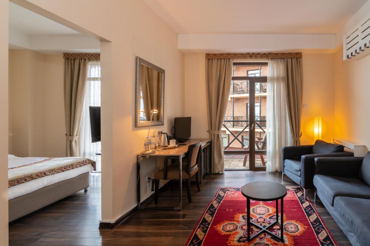 Ginger Hotel Тбілісі Екстер'єр фото